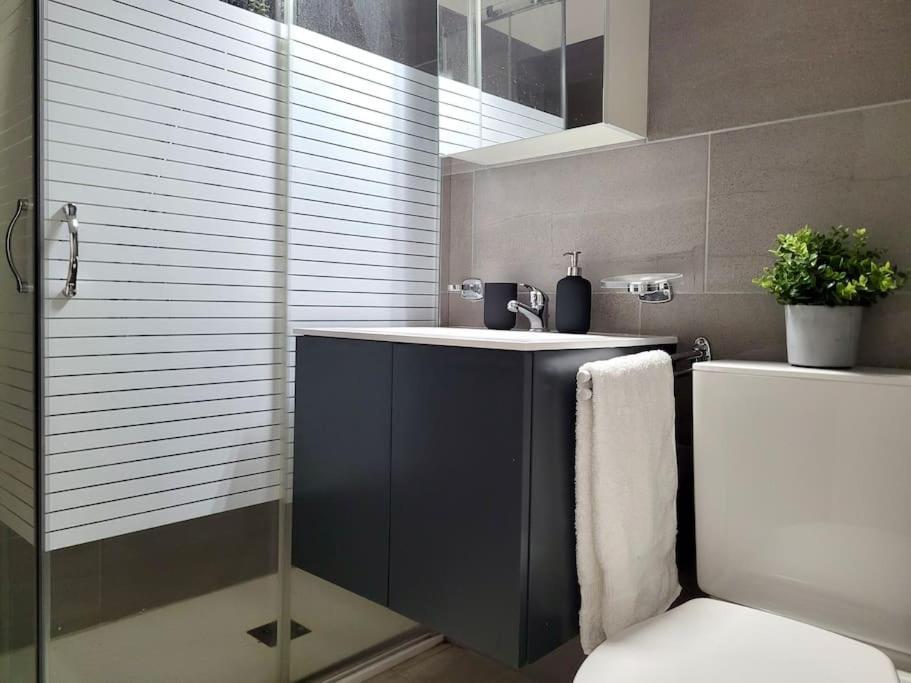 Palma - & Cozy With Free Private Parking Apartamento Lugano